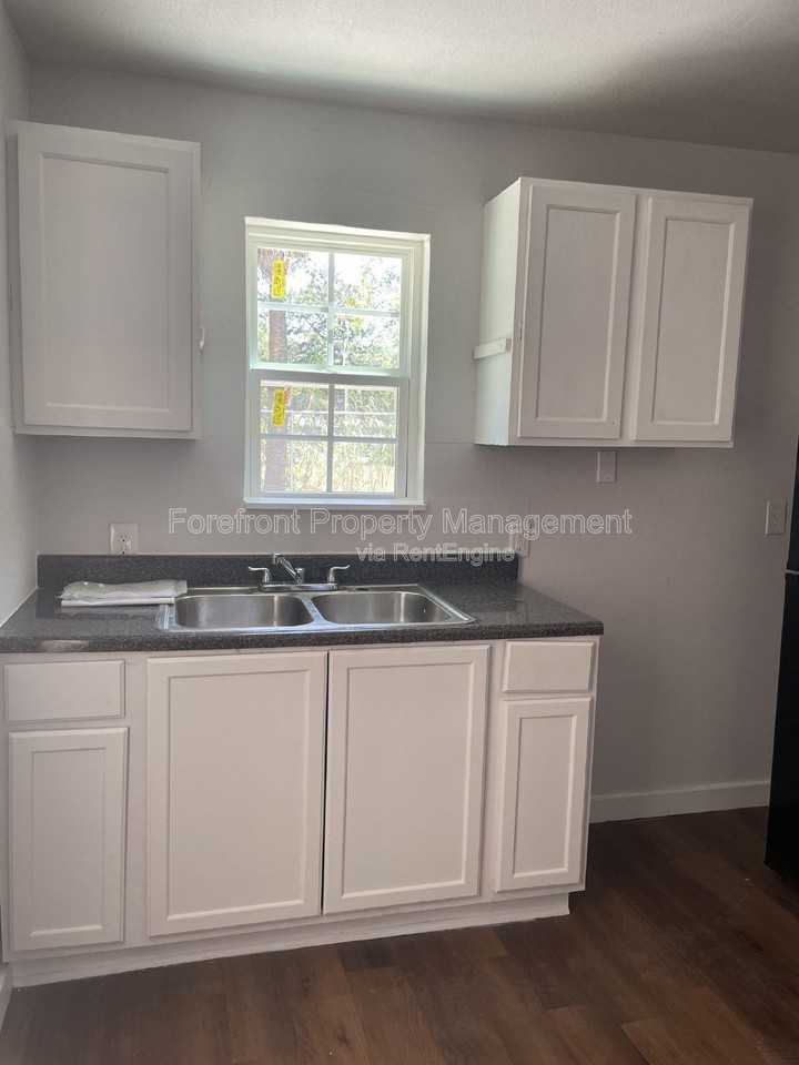 4818 Monterey St #101 - Photo 4 of 19