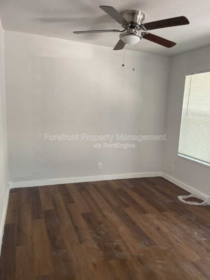 4818 Monterey St #101 - Photo 6 of 19