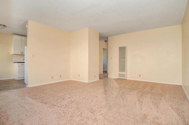 840 Grand Ave #4 - Photo 4 of 9