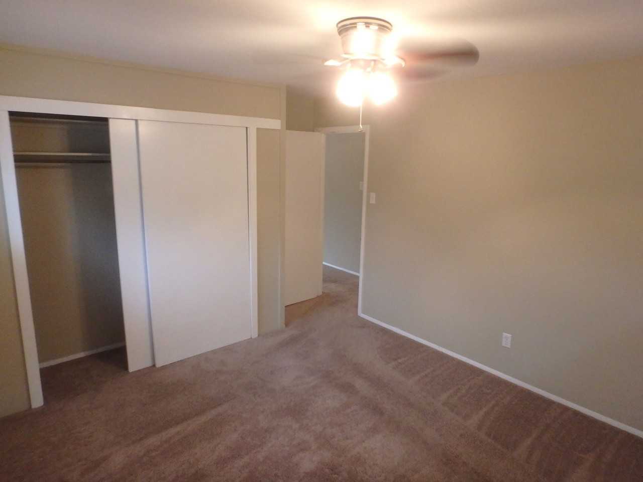 1548 Sw Shunga Dr - Photo 3 of 12