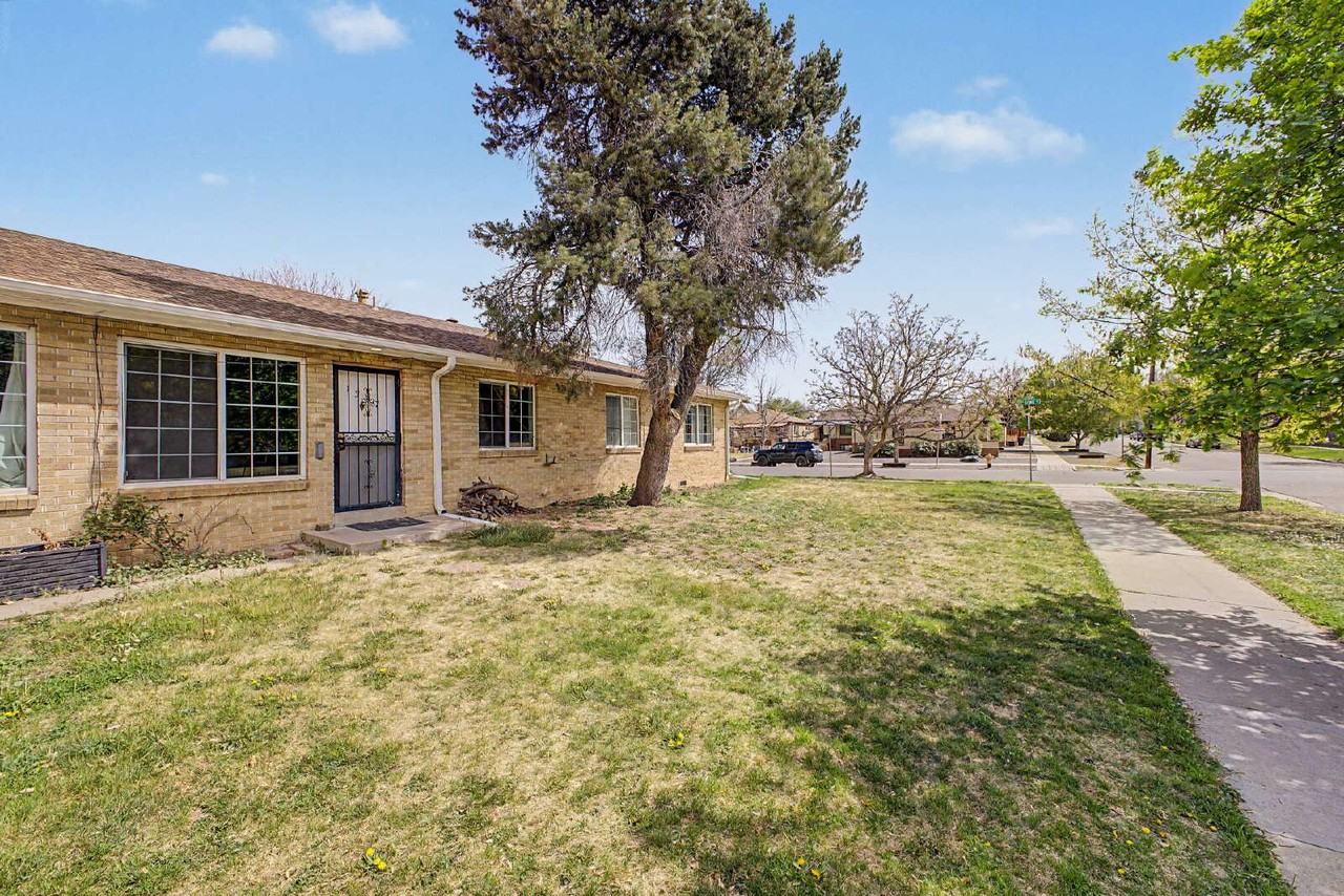 1387 S Grant St - Photo 2 of 23