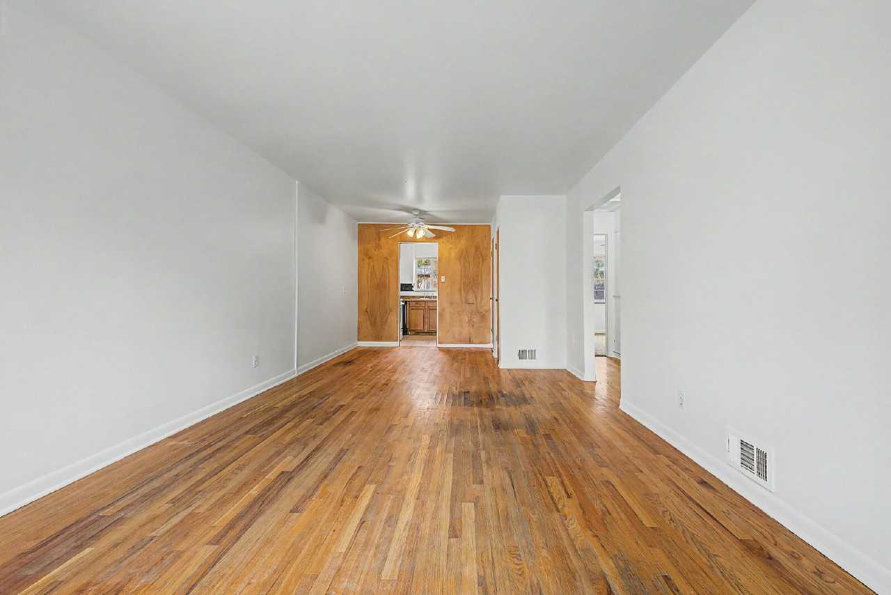 1387 S Grant St - Photo 4 of 23