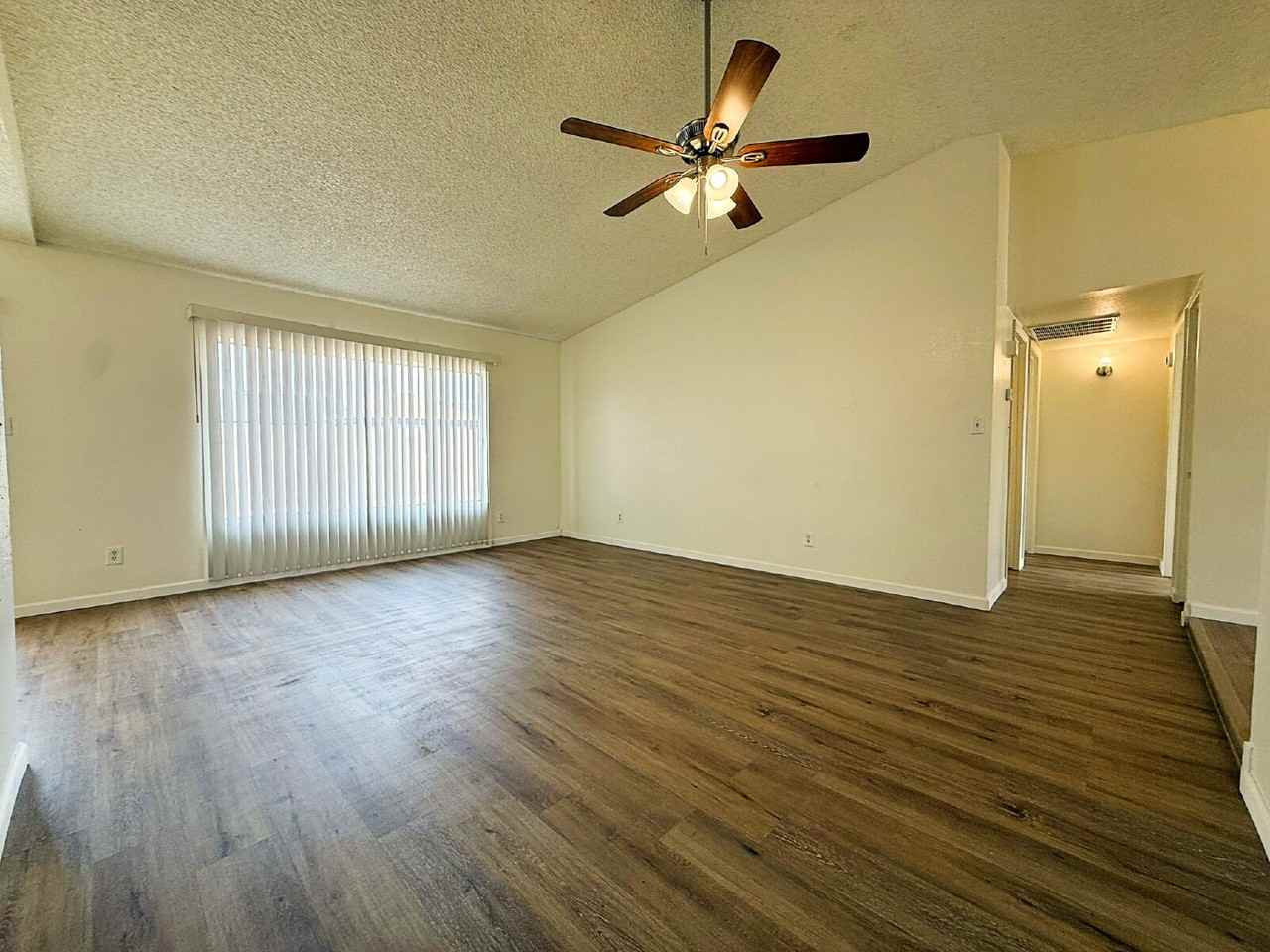 7518 W Coolidge St - Photo 6 of 27