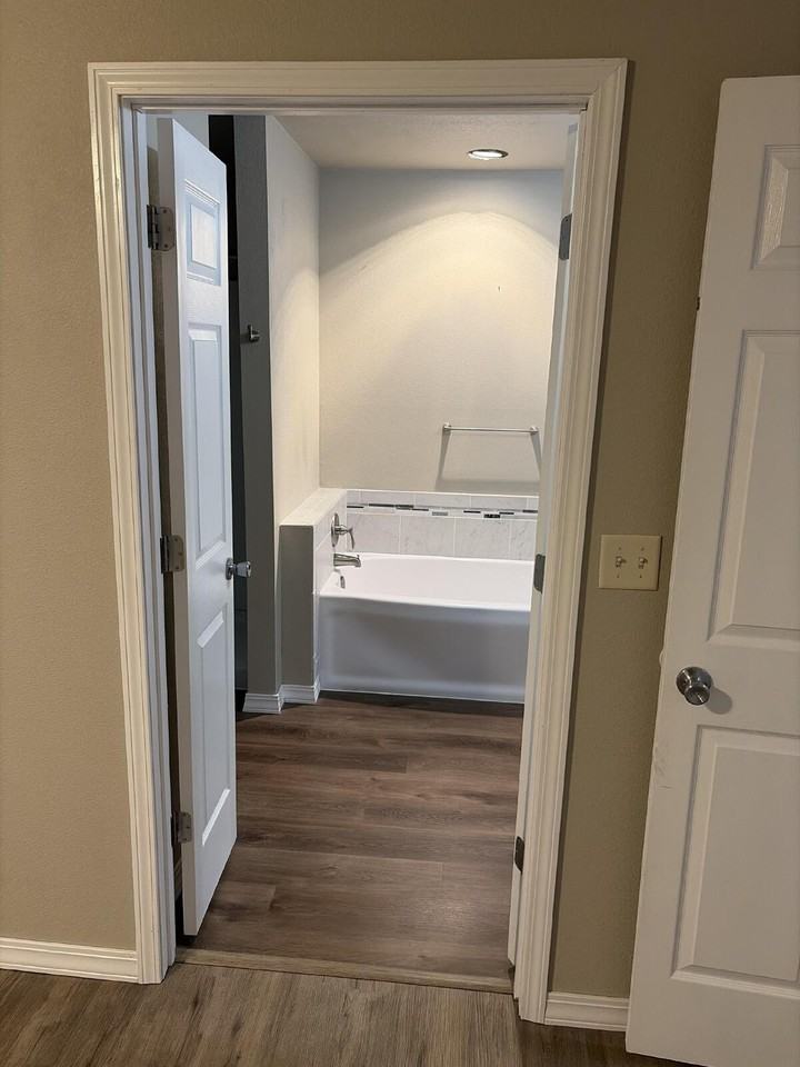 521 Micahs Crossing - Photo 7 of 23