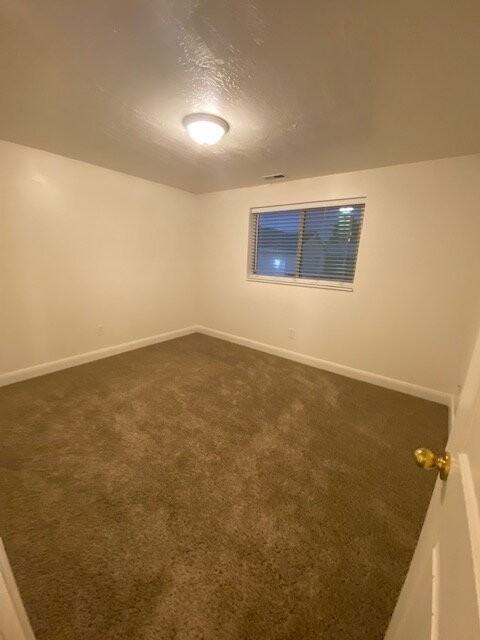 1711 W 4800 S - Photo 6 of 10