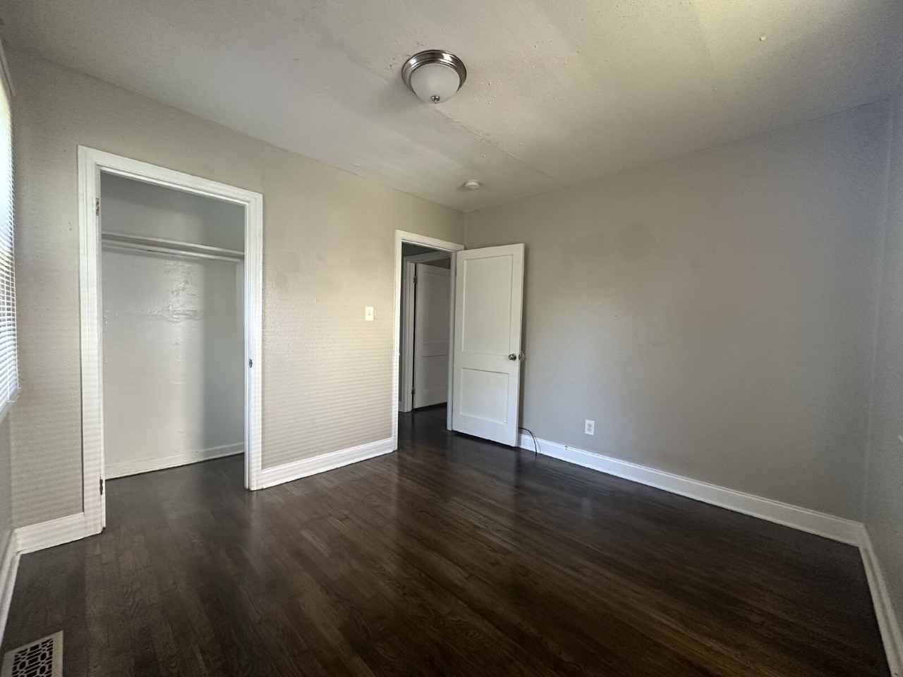 2730 Jefferson Ave - Photo 6 of 10