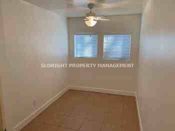 724 23rd St Apt C - Photo 5 of 11