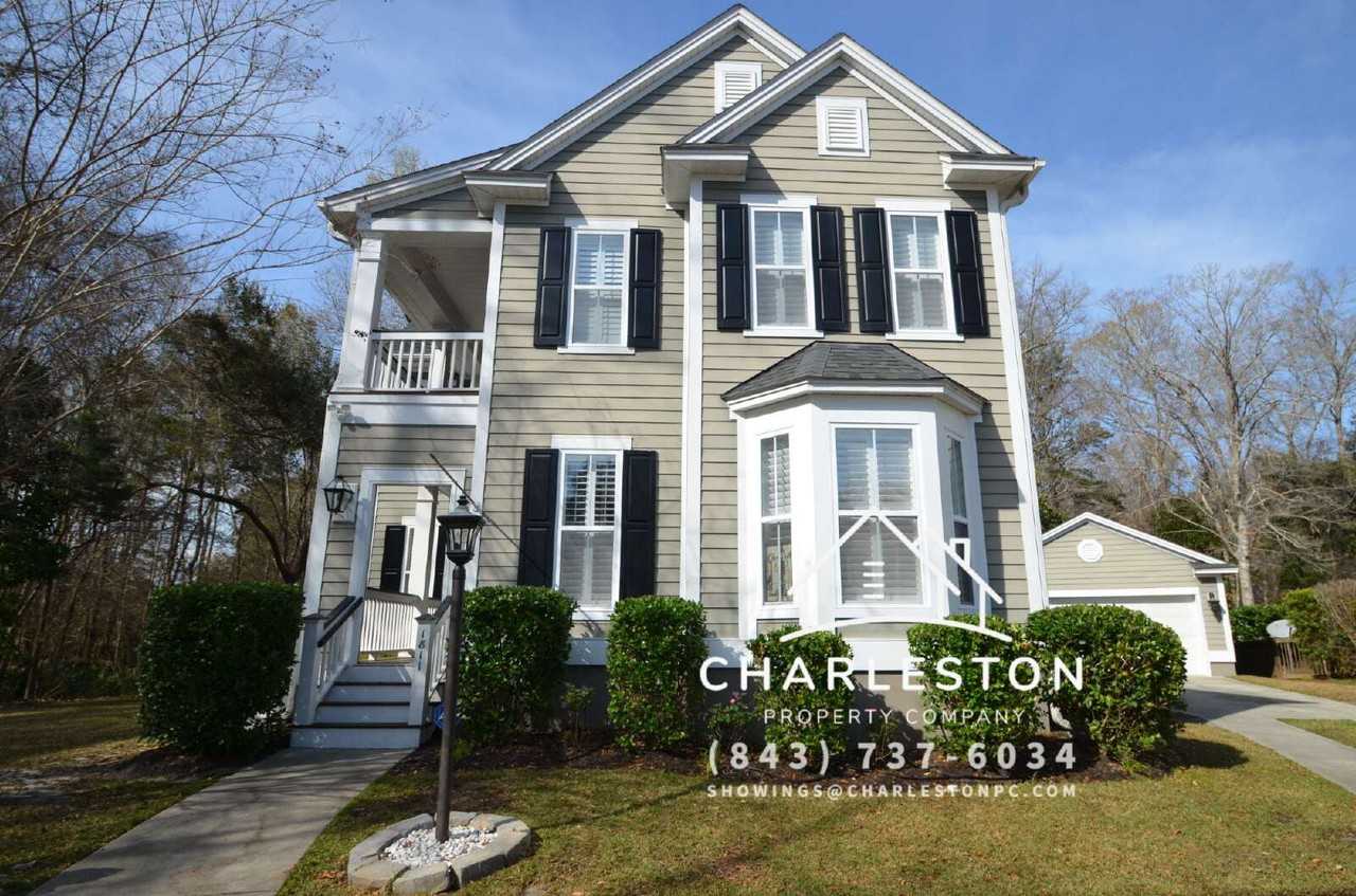 1811 Luna Ct