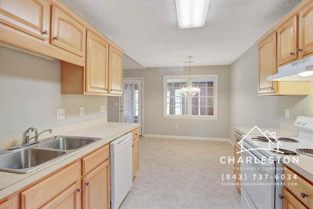 1860 Piper Dr - Photo 4 of 18