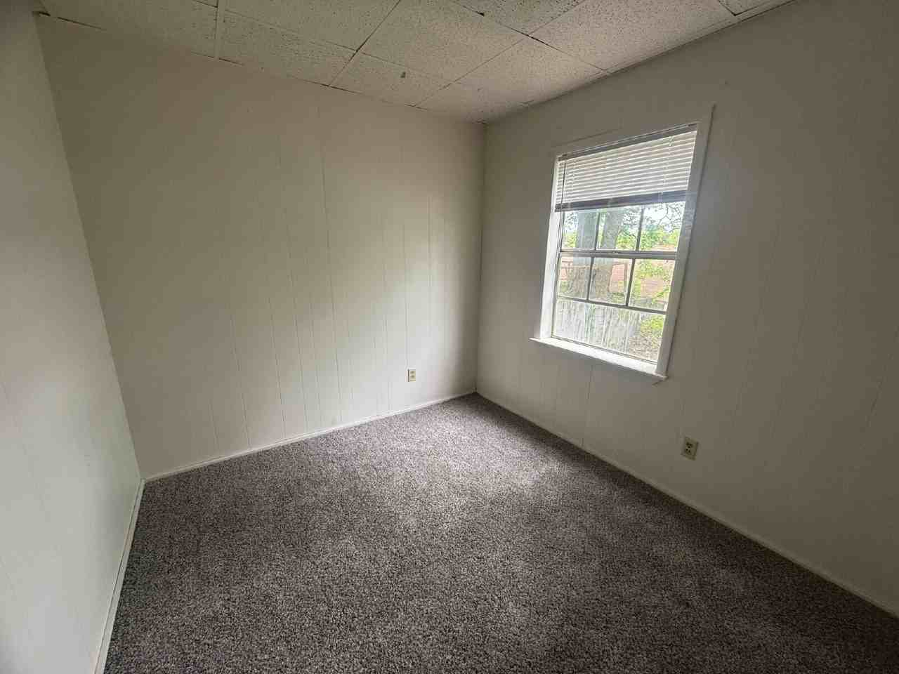 813 N University St #3 - Photo 4 of 8