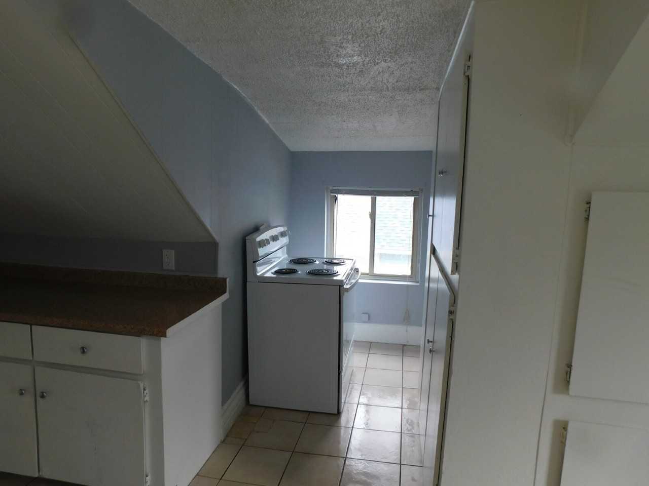 1418 12th St #2 - Photo 4 of 10