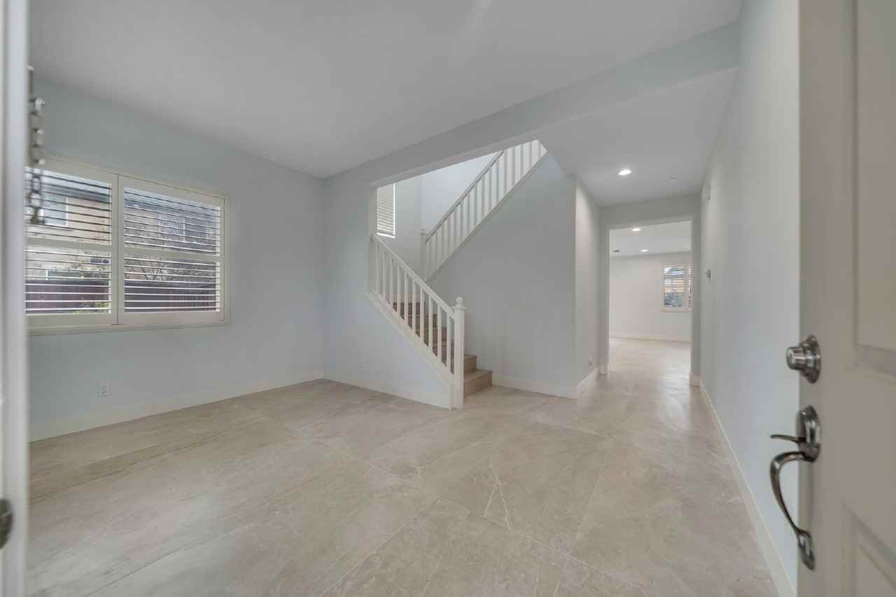 775 Rose Arbor Pt - Photo 6 of 28