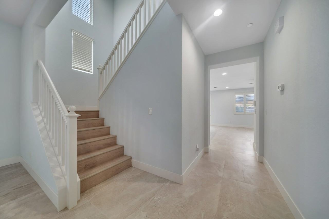 775 Rose Arbor Pt - Photo 7 of 28