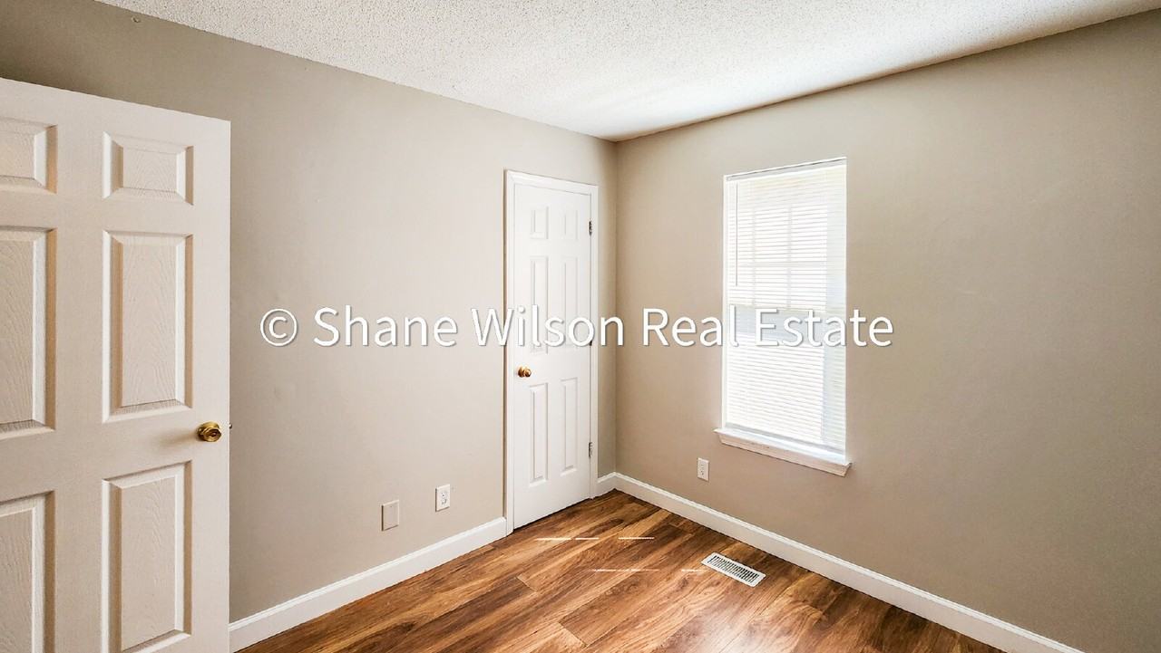 162 Shawn Ln - Photo 6 of 15