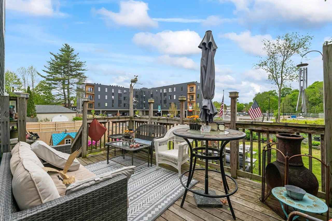 15 Seavey St - Photo 5 of 44