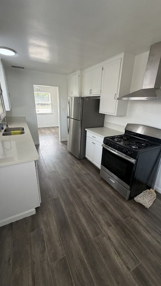 1400 Maitland Dr - Photo 5 of 15