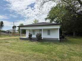 23391 Mooresville Rd - Photo 1 of 1