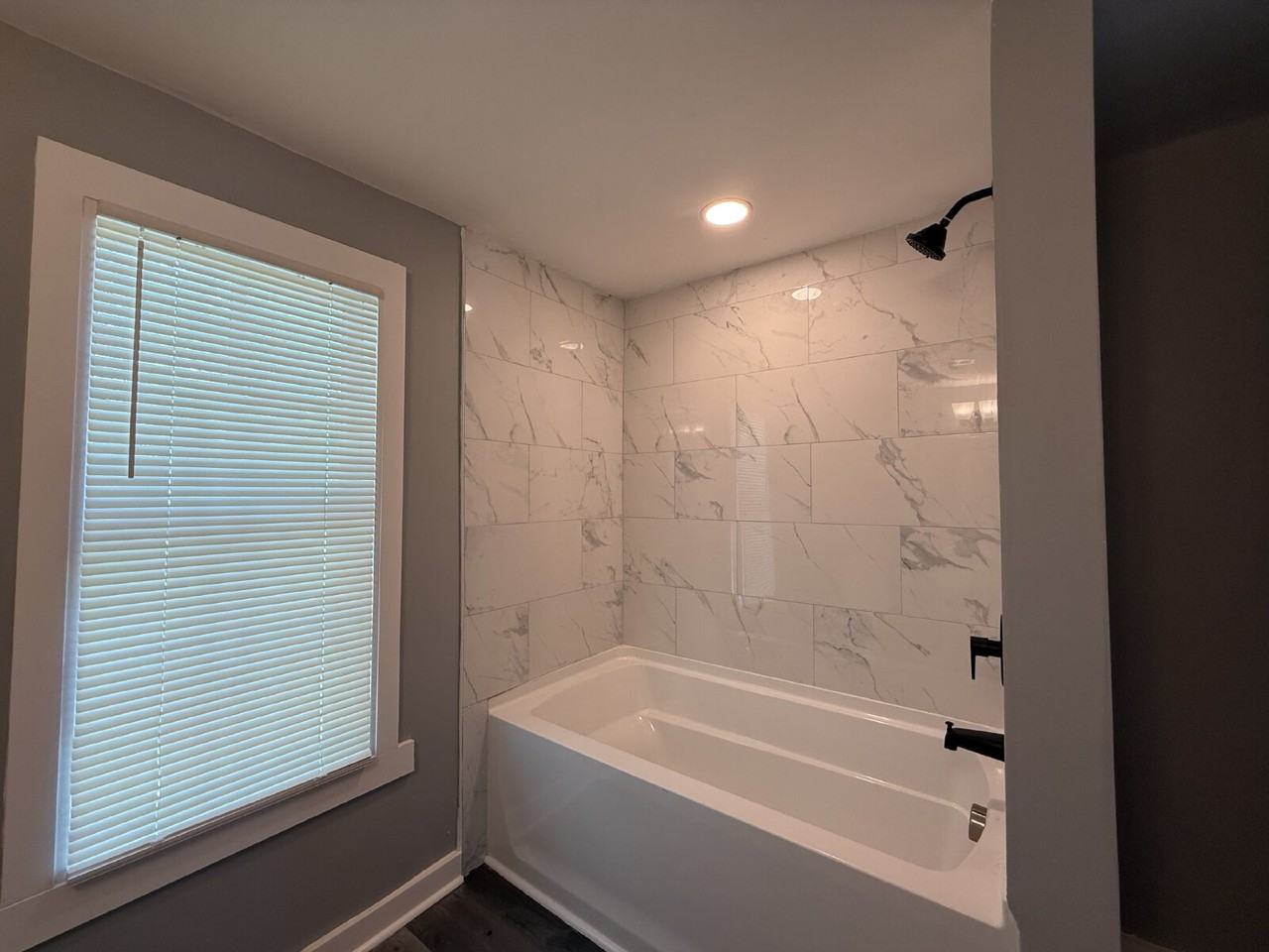 23391 Mooresville Rd - Photo 7 of 10