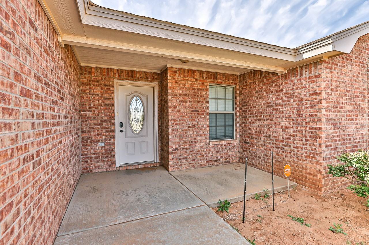 811 11th St - Photo 3 of 28