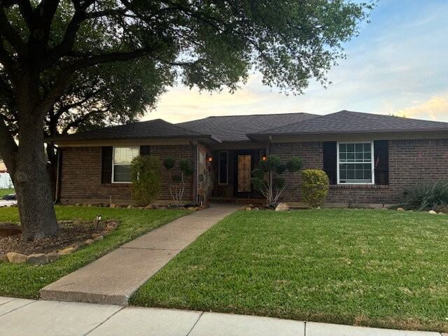 1401 Fieldstone Ct E - Photo 3 of 5