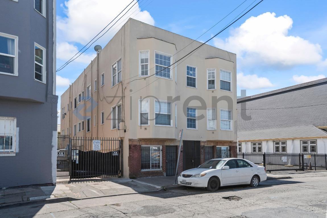 1532 8th Ave #5 - Photo 2 of 23