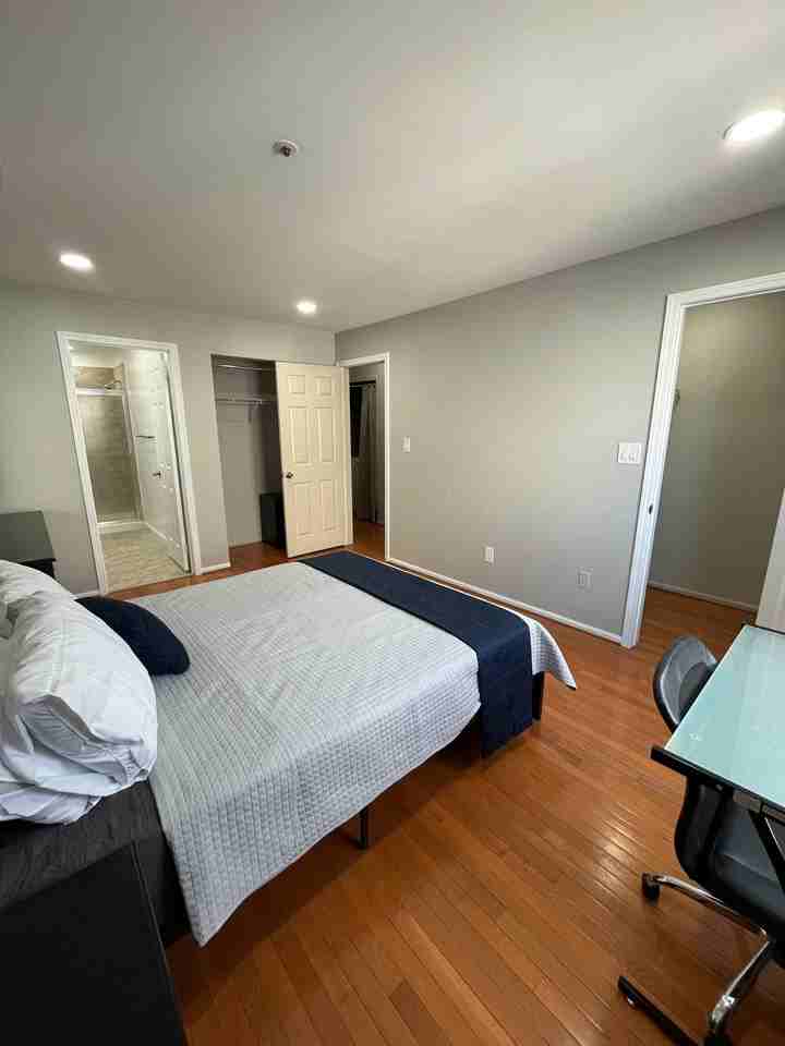 30 Richmond St - Photo 5 of 9