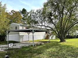 featured image of 2413 Salmon St