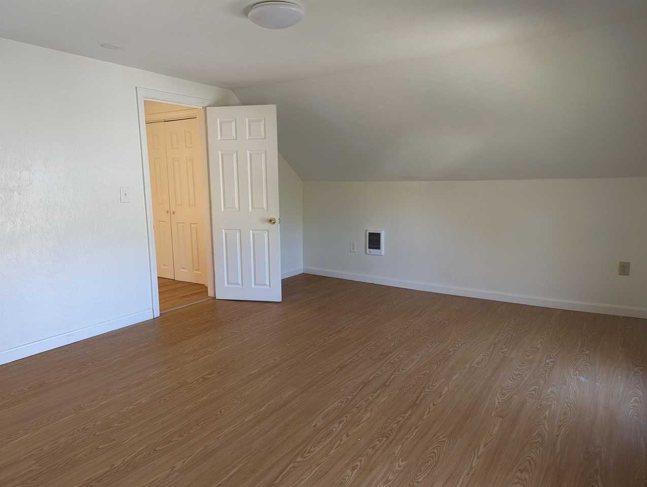 15 Oak St #3 - Photo 4 of 10