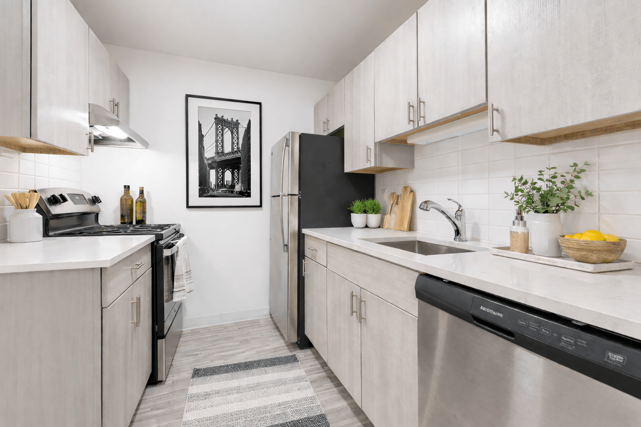 Edge at Novi - Novi, MI - Photo 2 of 30