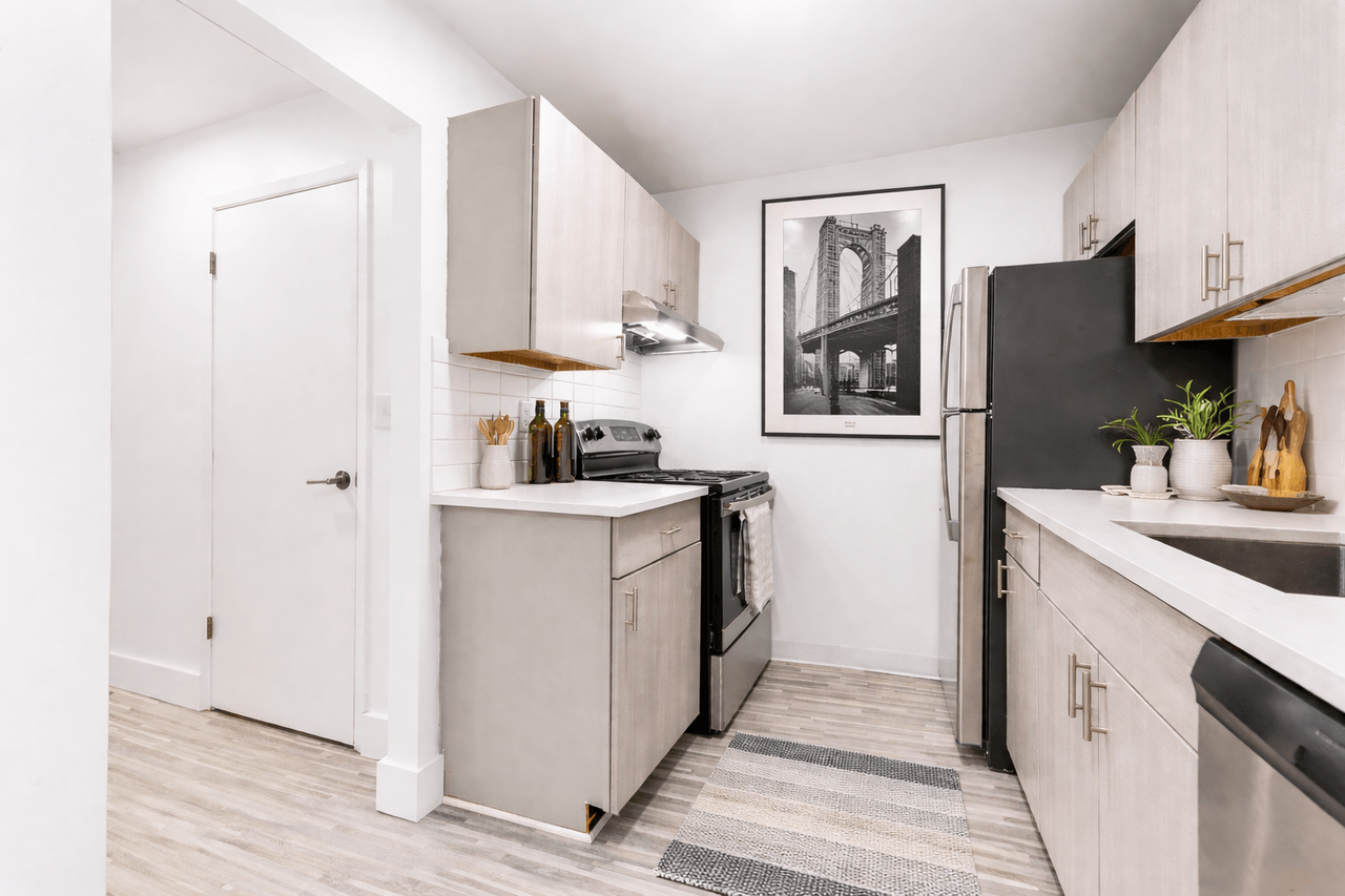 Edge at Novi - Novi, MI - Photo 3 of 30