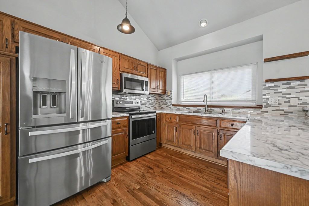 16390 S Blake St - Photo 6 of 20