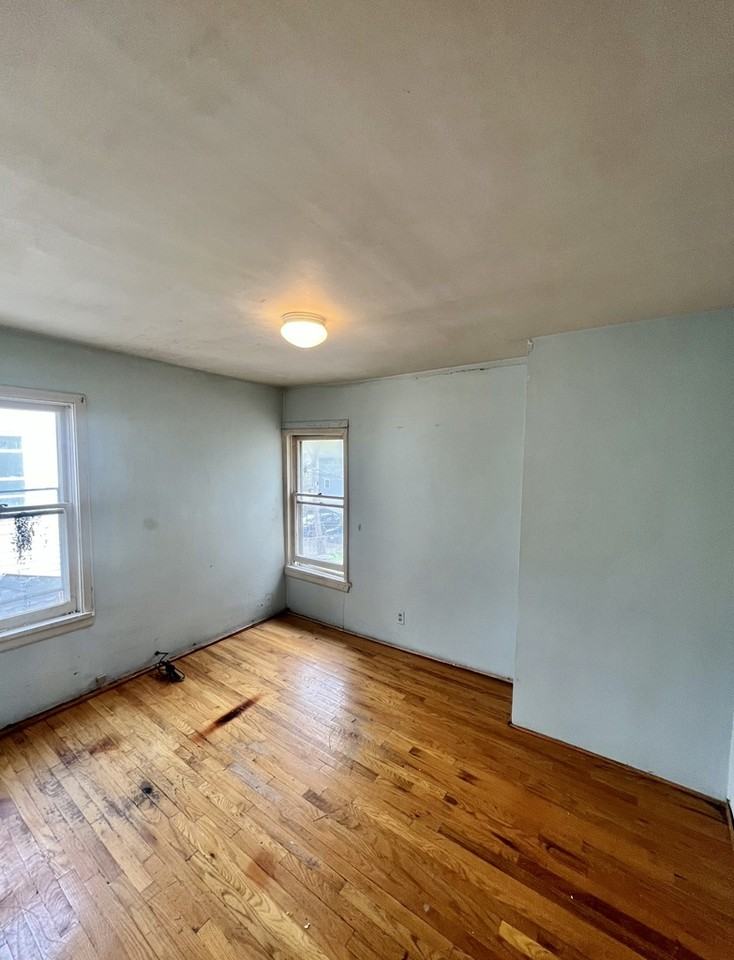 56 Cambridge St #4 - Photo 4 of 6