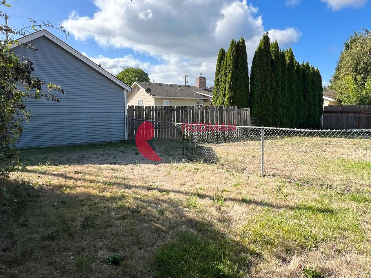 315 3rd Avenue SW - Photo 2 of 8