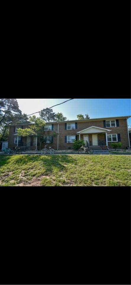 604 65th Ave N #A - Photo 3 of 9