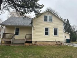 featured image of 962 Lakeview Dr #1