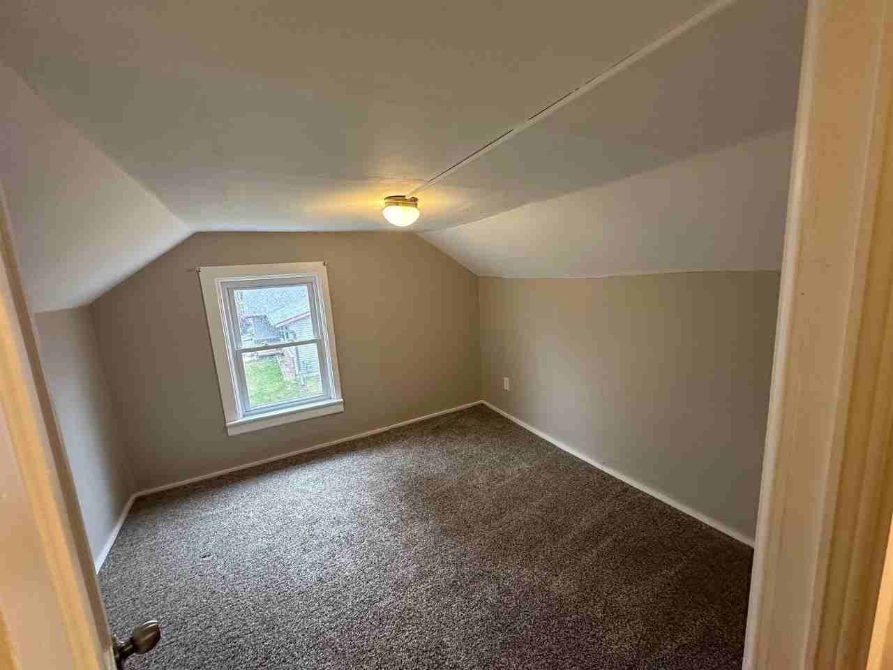 962 Lakeview Dr #1 - Photo 2 of 21