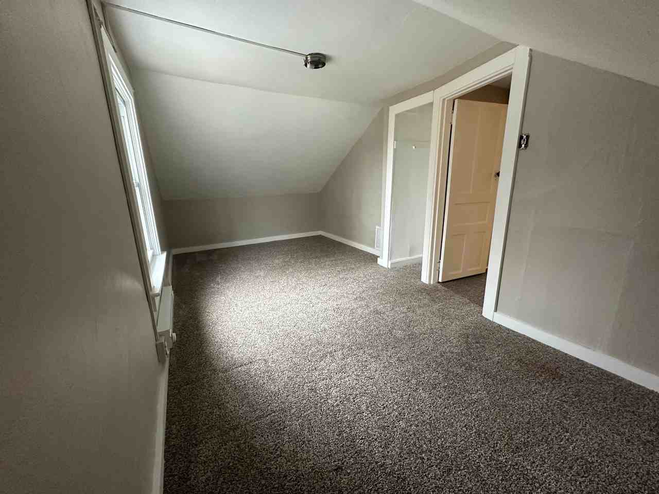 962 Lakeview Dr #1 - Photo 5 of 21
