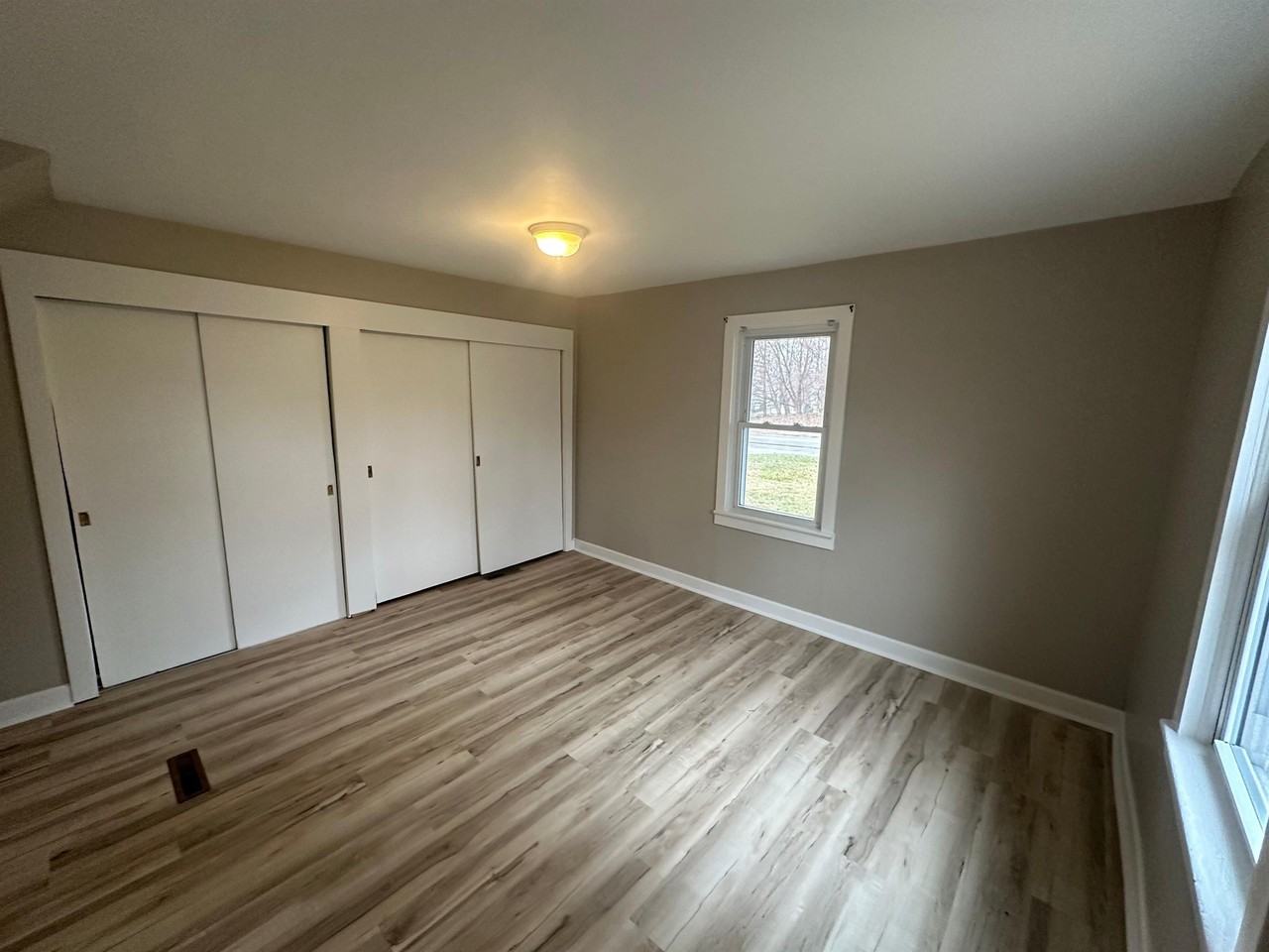 962 Lakeview Dr #1 - Photo 7 of 21