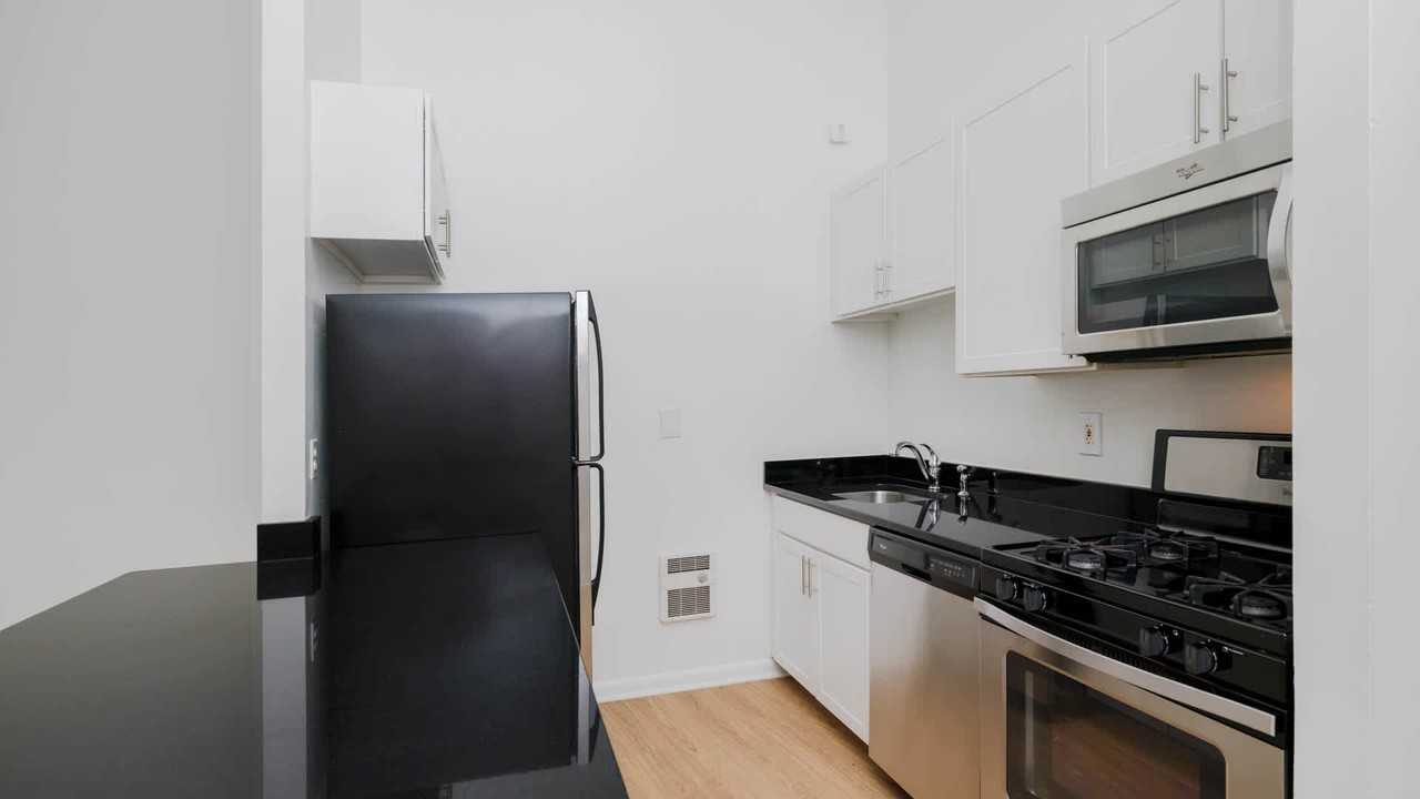 71 Broadway - Photo 7 of 50