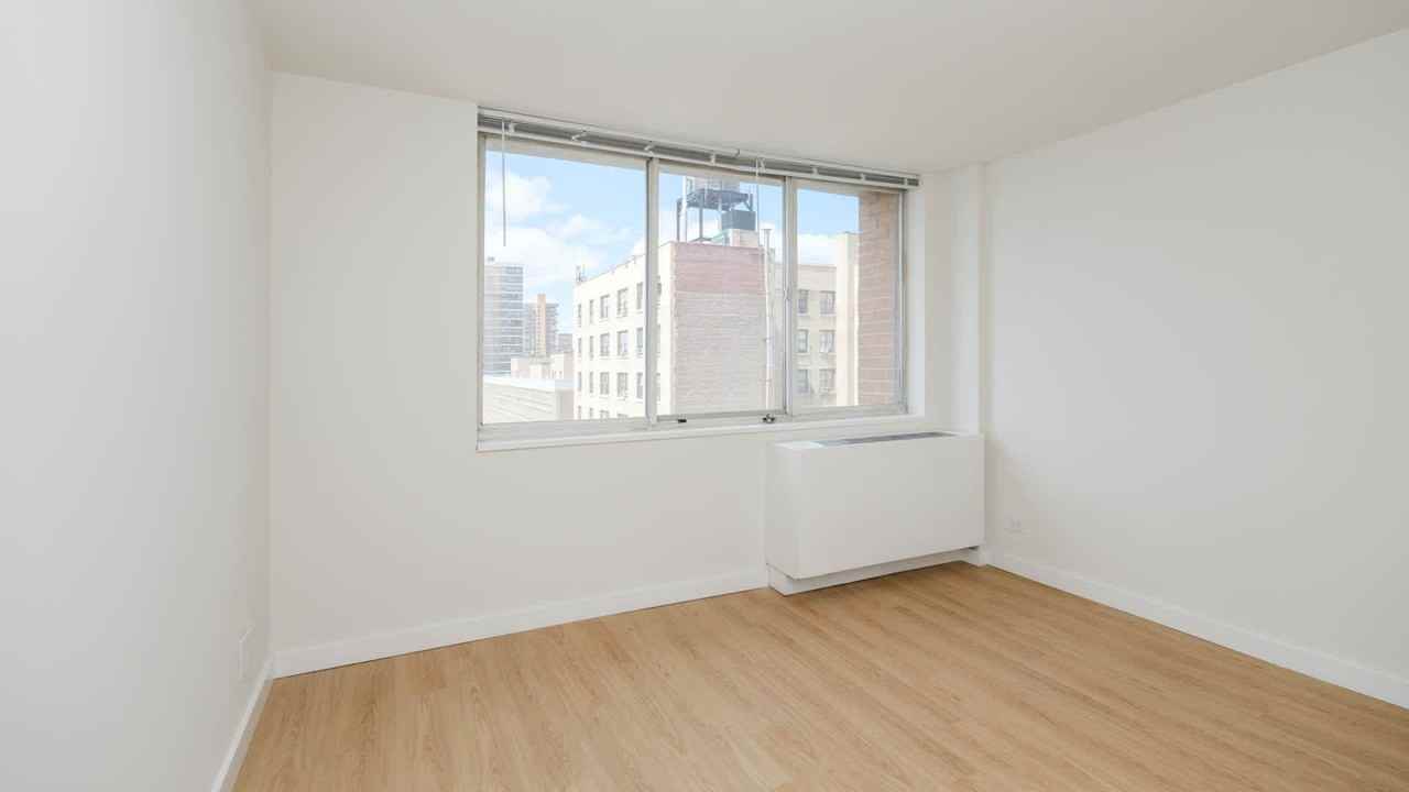 The Westmont - Photo 3 of 27
