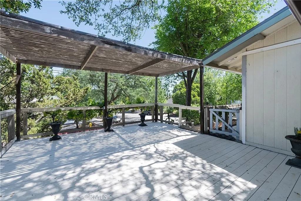 649 Olive St #NA - Photo 6 of 13