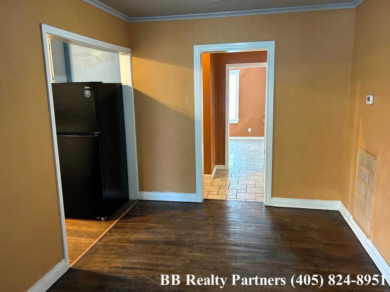 1210 S Fulton Ave #NA - Photo 6 of 26