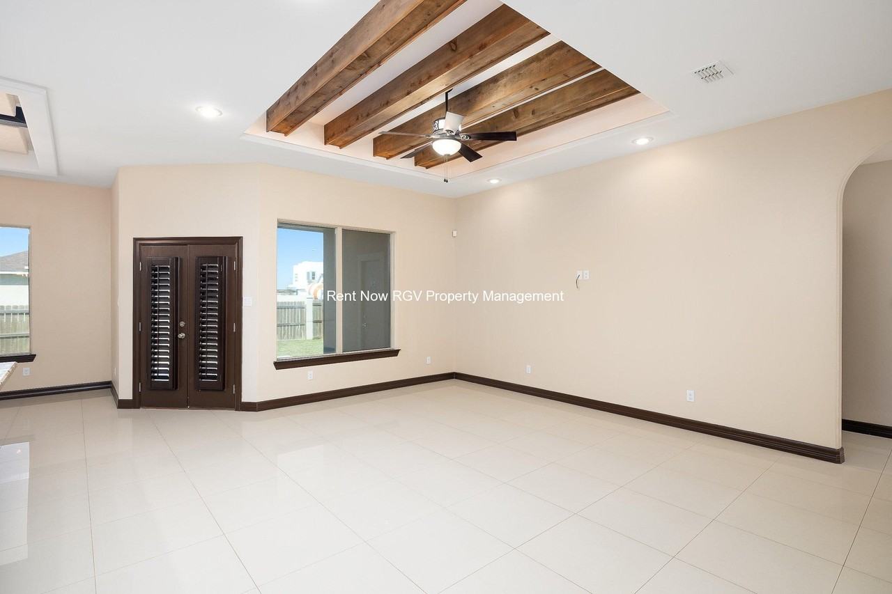 13921 N 36th St #NA - Photo 3 of 12