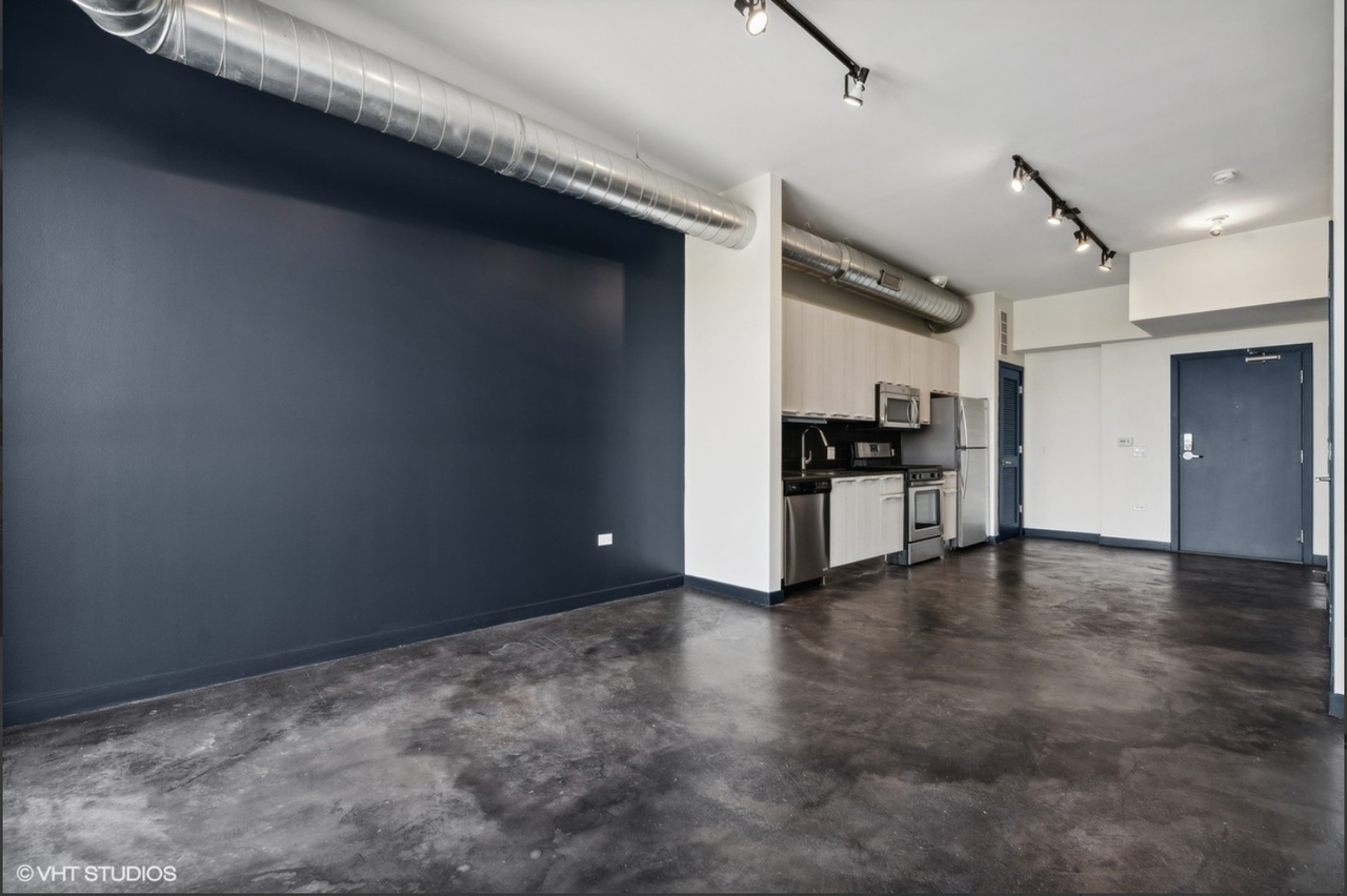 1645 N Milwaukee Ave #405 - Photo 3 of 9