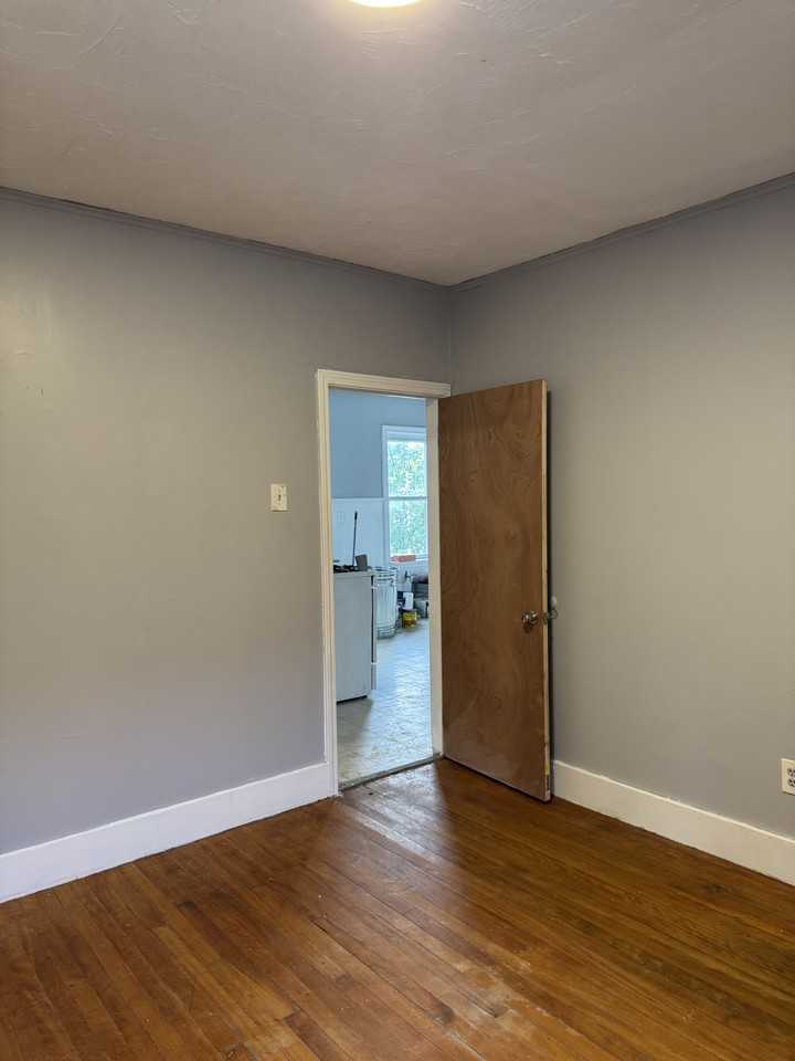 442 Grafton St #2ndFL - Photo 3 of 10