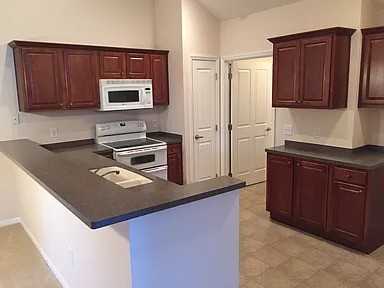 7390 Falls View Cir #7390 - Photo 4 of 14