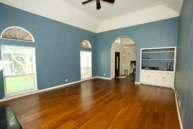 9114 Cochran Heights Dr #NA - Photo 3 of 33