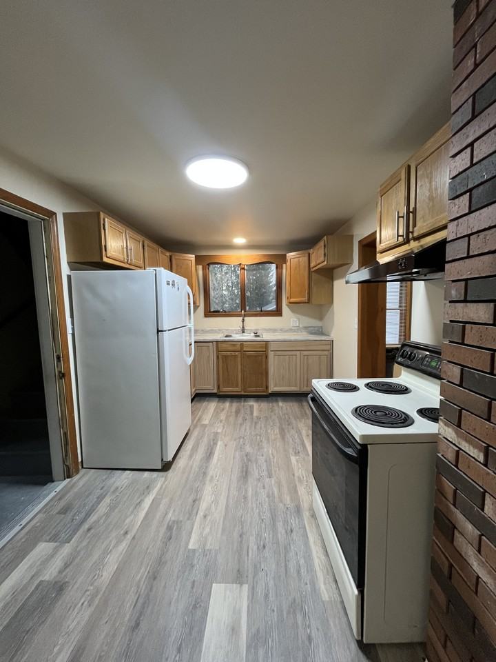 15 Pawling Ave #1 - Photo 3 of 13