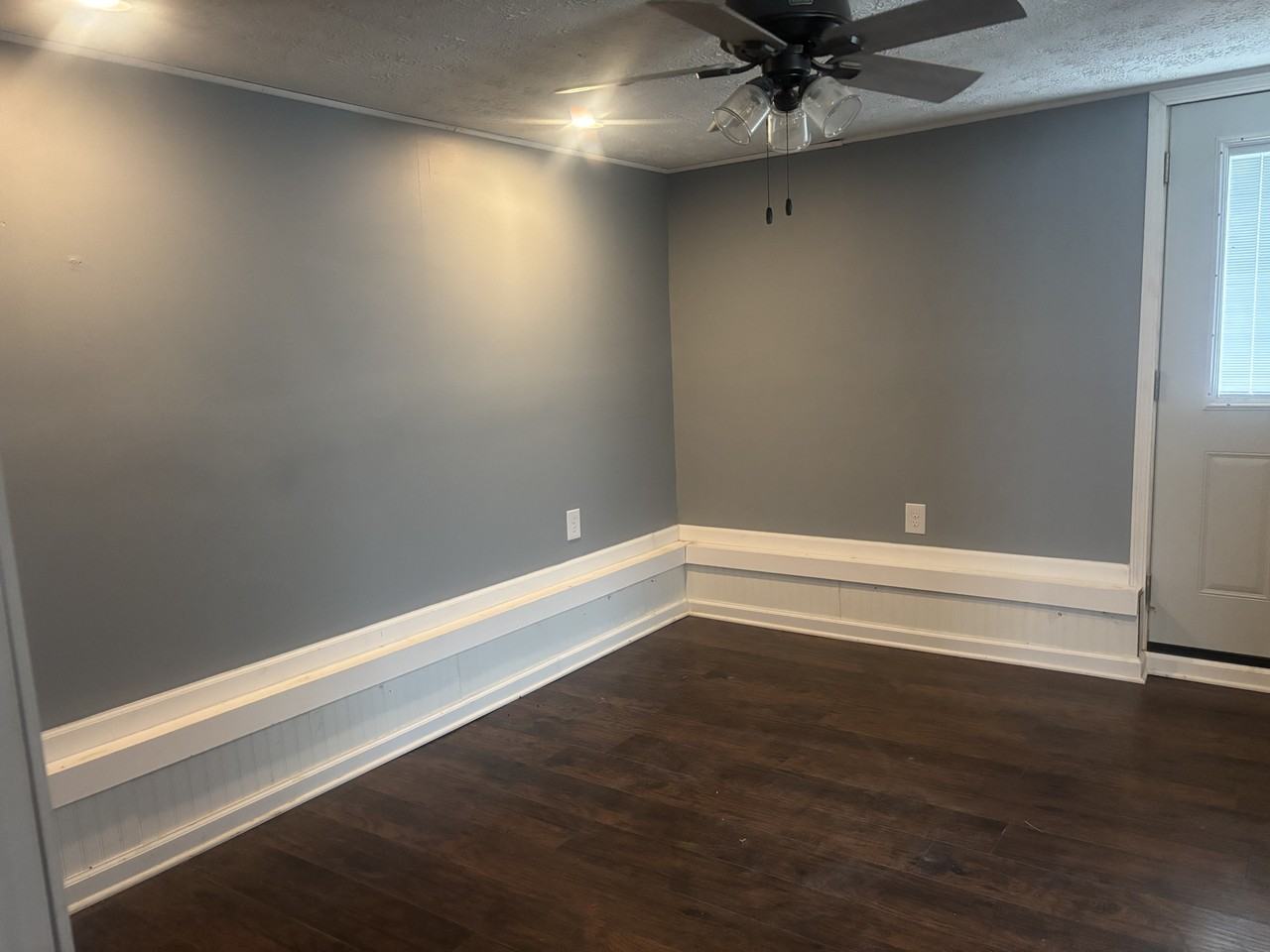 721 W Walnut St #NA - Photo 4 of 6