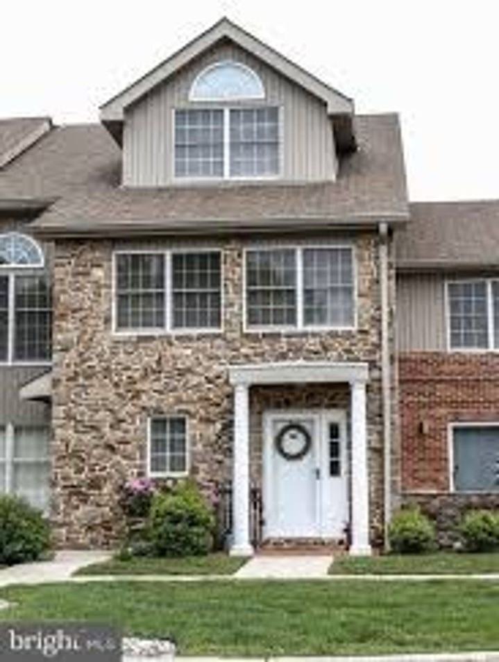 Harlen Court Rentals - Photo 4 of 32